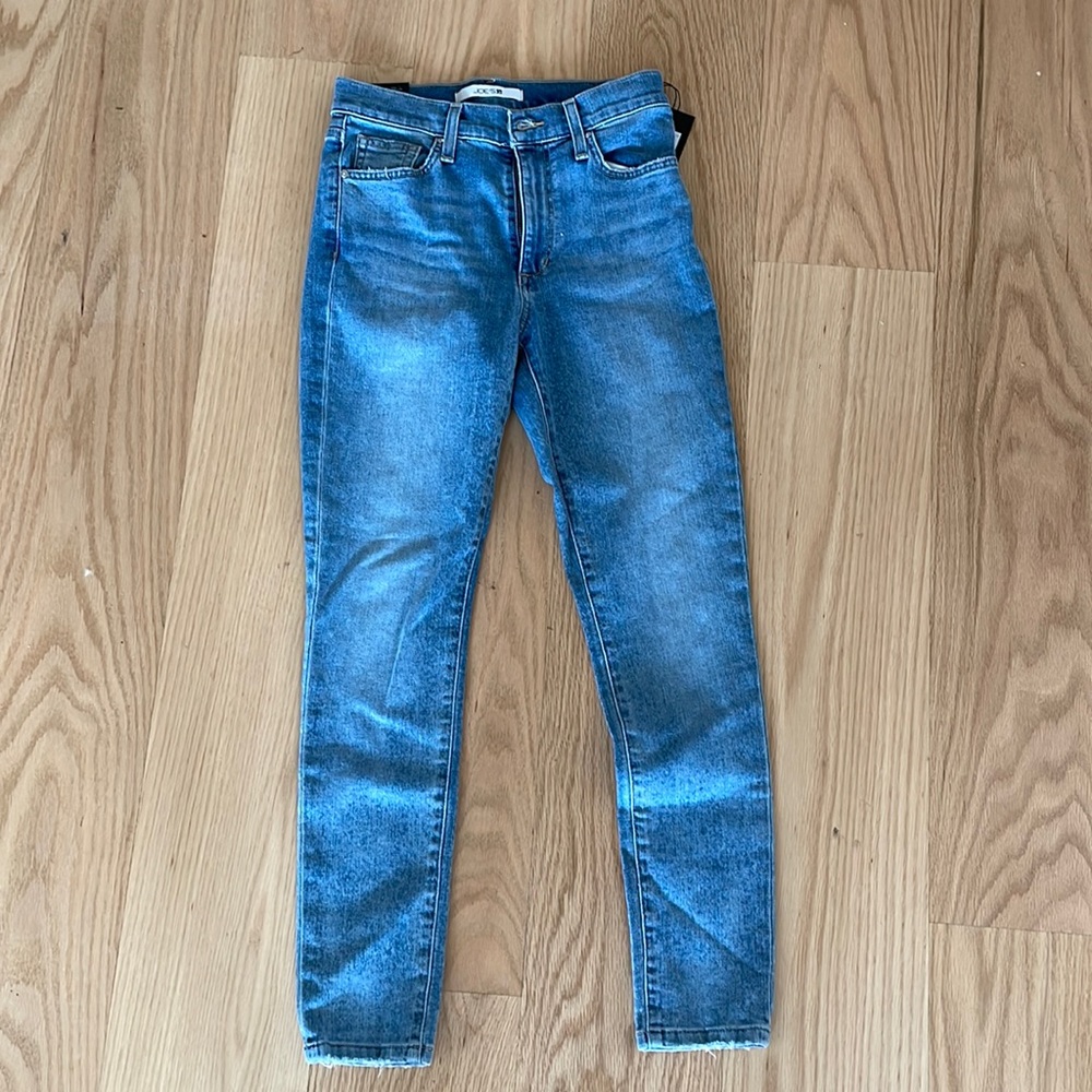 NWT - Joe’s Jeans High Rise Skinny Ankle size 26